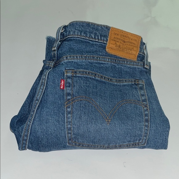 Levi’s Premium Wedgie Straight High Rise Size 29 - Picture 3 of 16
